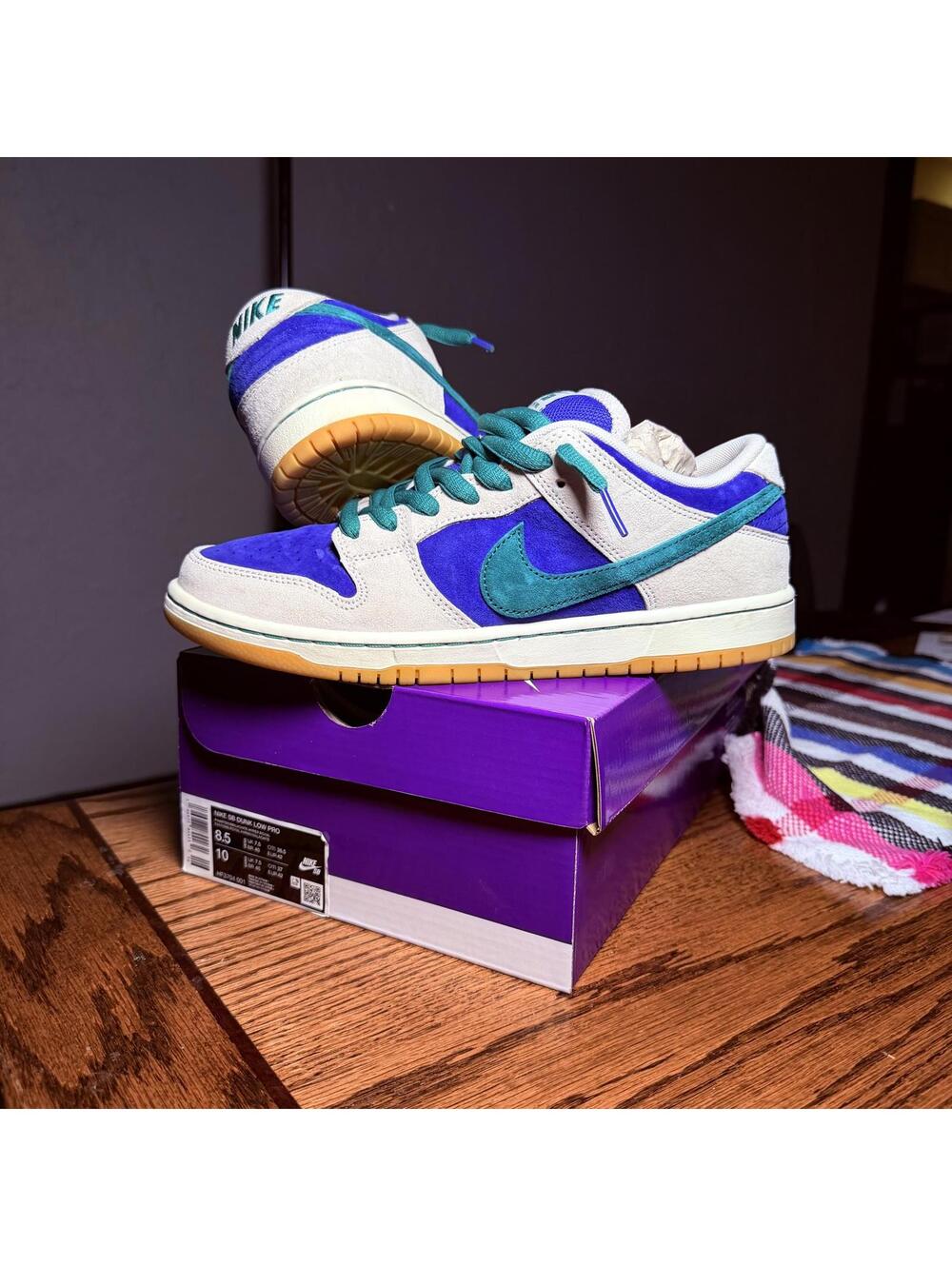 Nike SB Dunk Low Pro Hyper Royal Malachite Sneakers Size 8.5 US Men